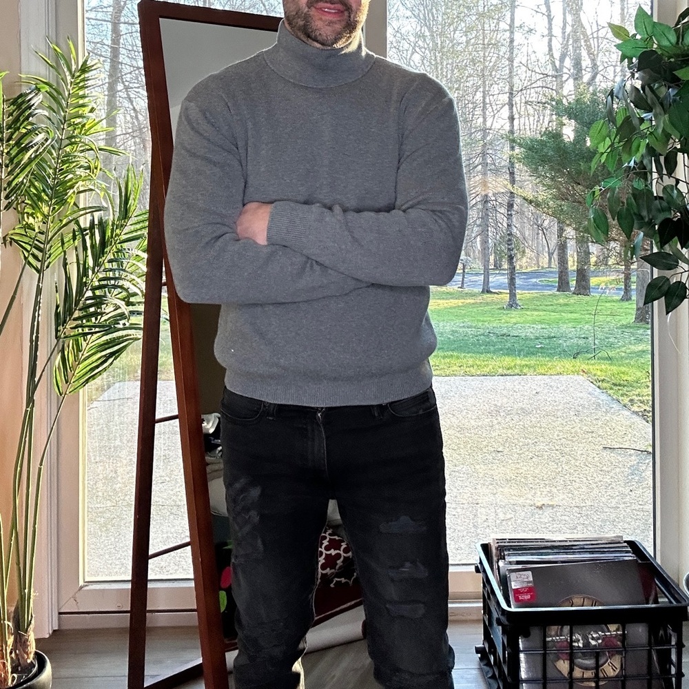 Banana Republic | Supima Cotton Mock Turtleneck in Dark Grey (Small) - Picture 8 of 10